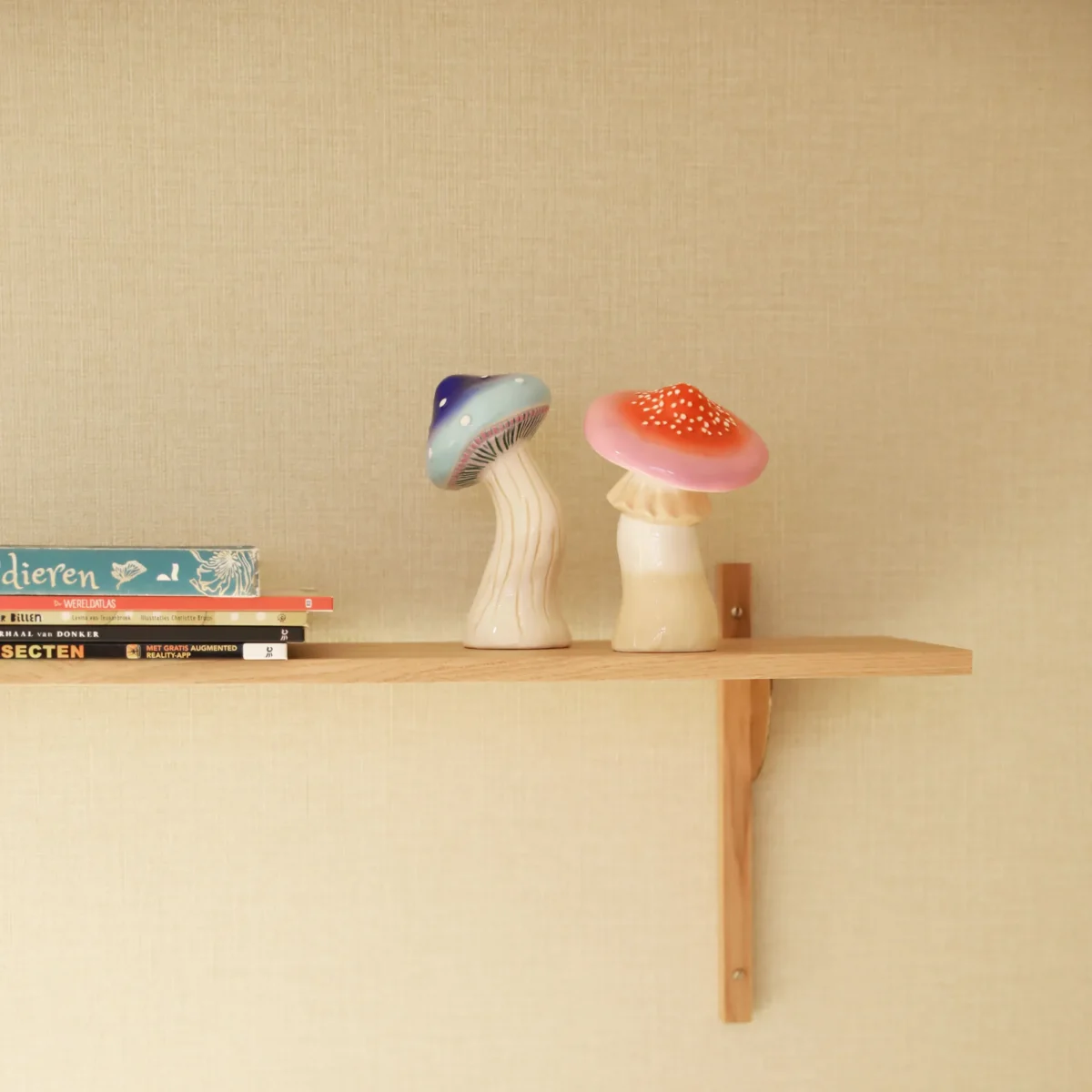 Statue magic mushroom