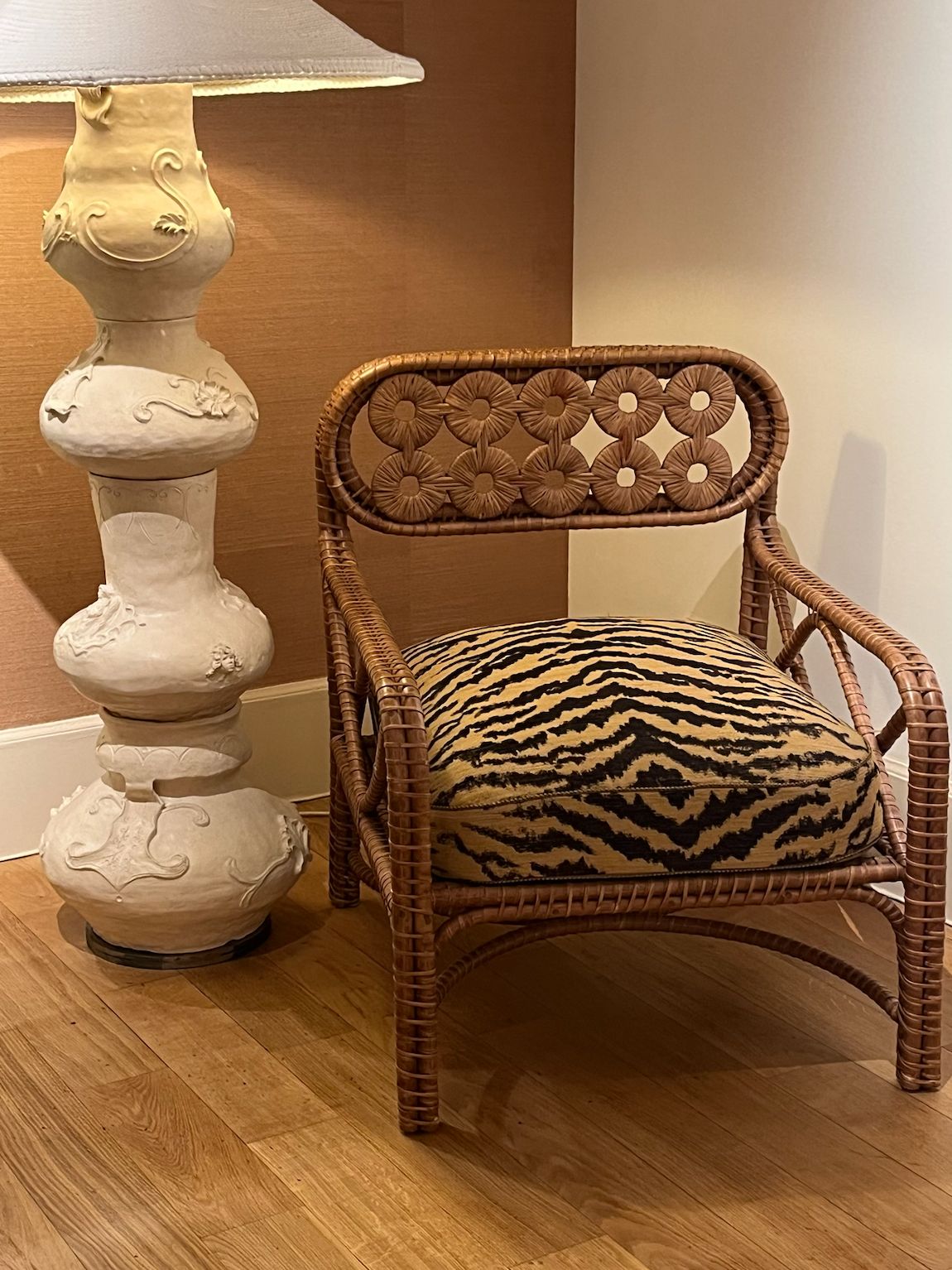 BRIDGET ARMCHAIR