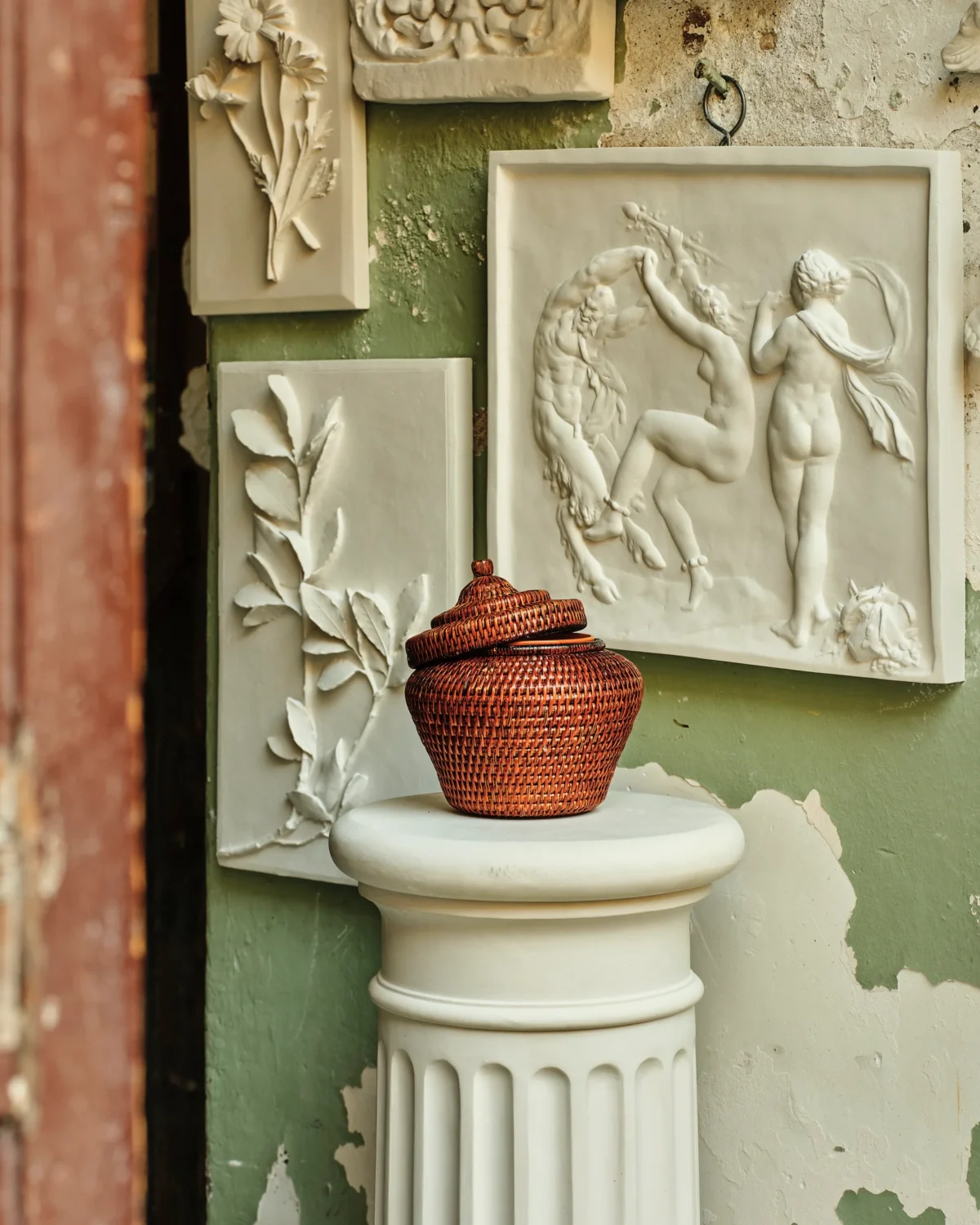 Cabana Candle & Woven Vimini Candle Holder Set