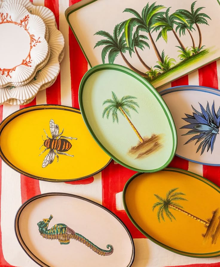 Hand Painted Iron Tray IT77